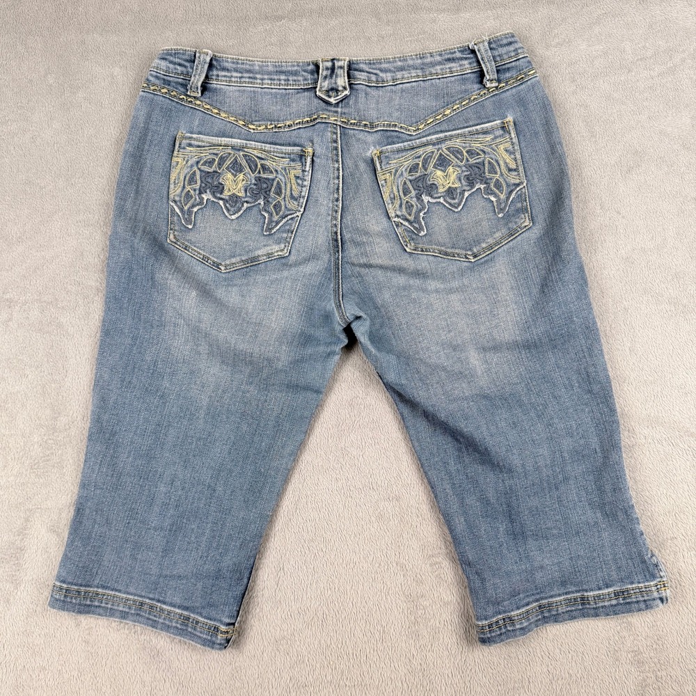 Mesmerize Jeans Womens 14 Blue Denim Capri Cropped Pants Embroidered Pockets